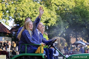 Festwagen Platz 1