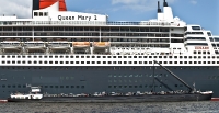 queen_mary_2_P5044018_stitch