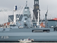 Fregatte Hamburg F 220